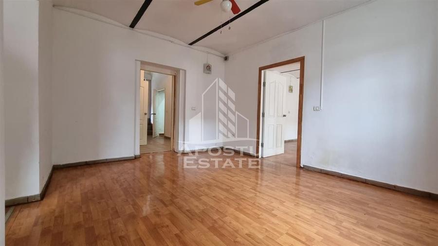 Spatiu comercial zona Parneava - 1