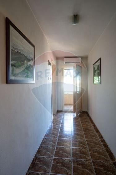 Casă / Vilă, 10 cam., potrivit azil batrani sau clinica - 21