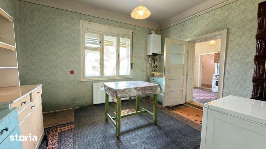 Casa 4 camere, Teren 1955 mp Str. Vezendiului Nr. 366 - Loc. Petresti, - 14