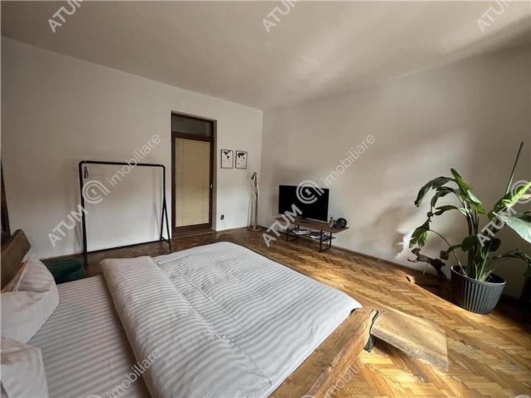 Doua studiouri renovate la etajul 1 zona Centrala/Pietonala din Sibiu - 12