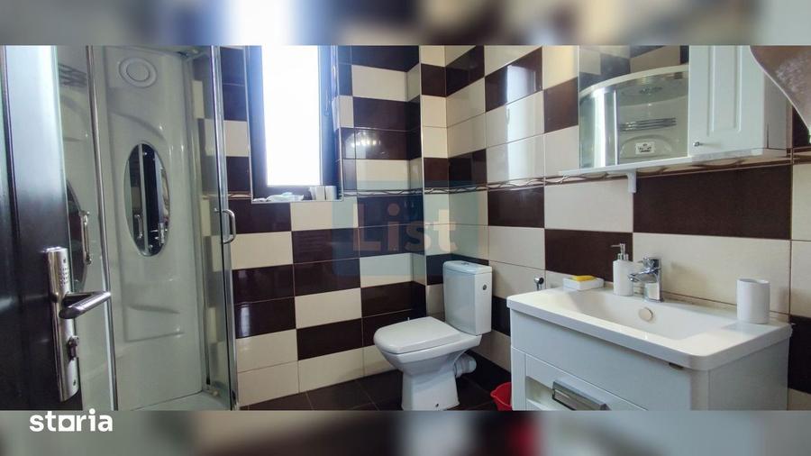 Apartament cu 3 camere decomandat în Europa
