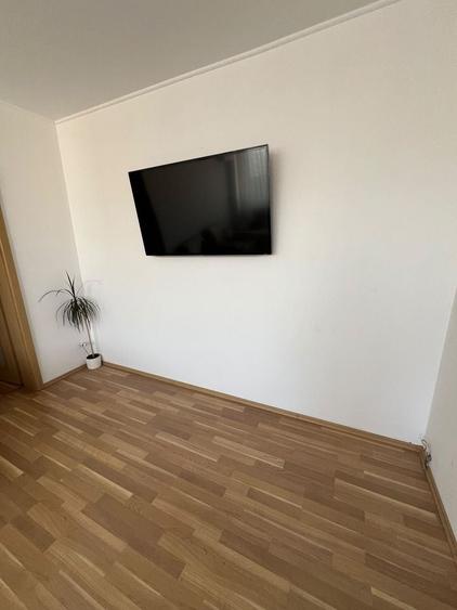 Apartament cu 3 camere semidecomandat, mobilat în Iancului