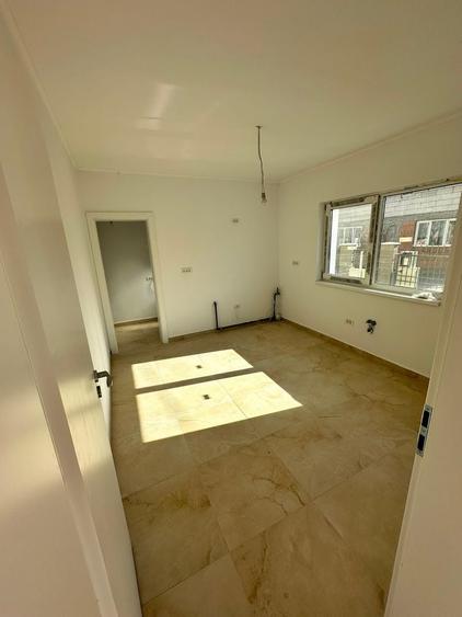 Duplex cu 4 camere cu Canalizare în Săcălaz