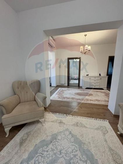 Casa stil boieresc,zona centrala, teren 450mp, comision zero - 12