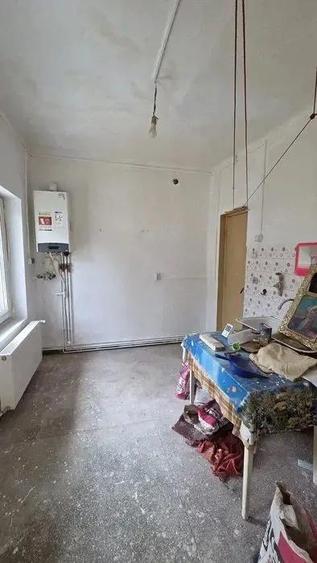 Central - Vanzare casa, curte comuna - Str. Tudor Vladimirescu - 2