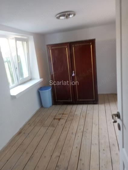 Casa batraneasca de vanzare