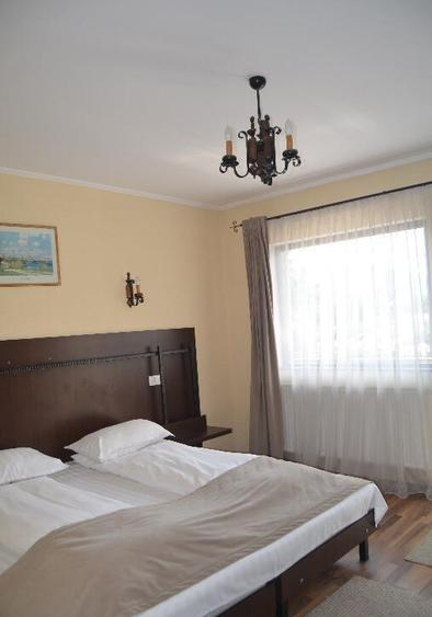 De vanzare pensiune situata in Busteni - 16