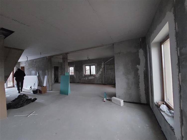 Casa cu arhitectura mediteraneana in Zimandcuz - 6