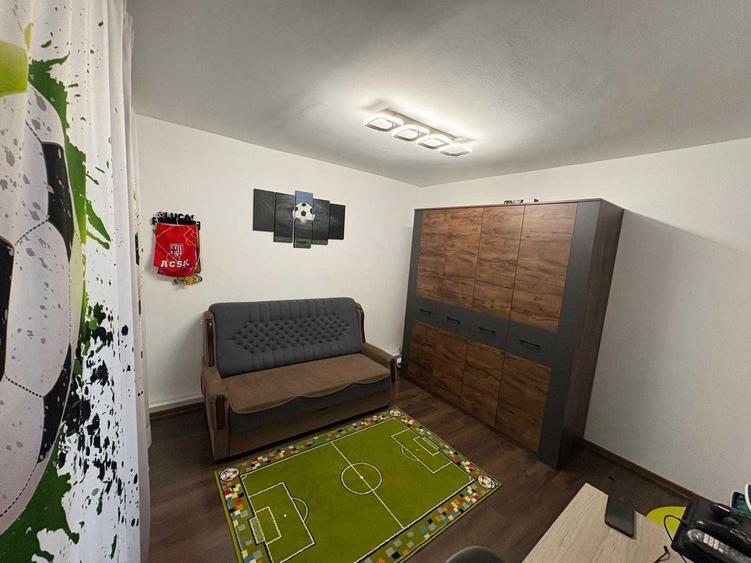 Apartament de vanzare - 4