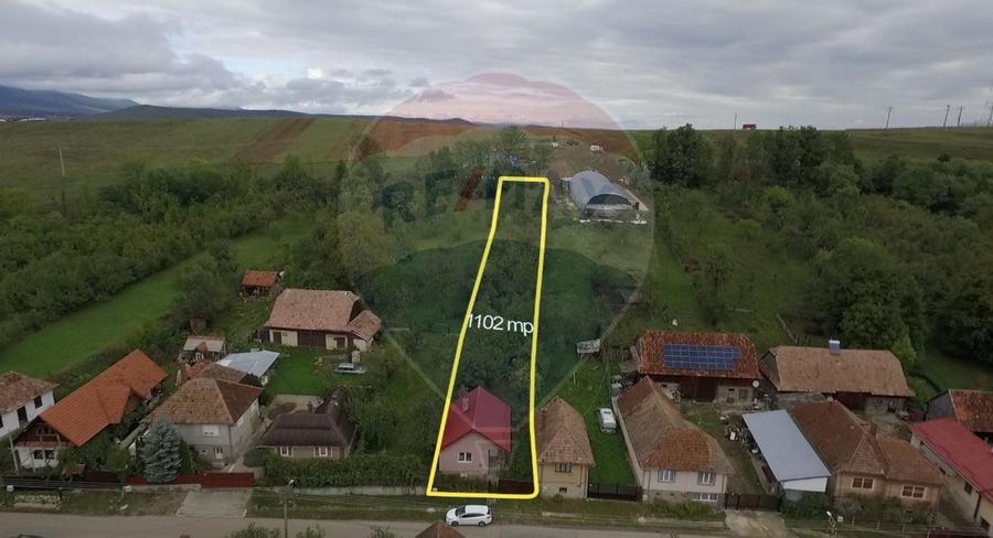 Casă individuală cu 2 camere cu Canalizare în Sâncraiu