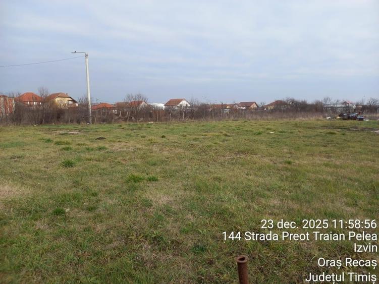 Doua terenuri la pachet - 3