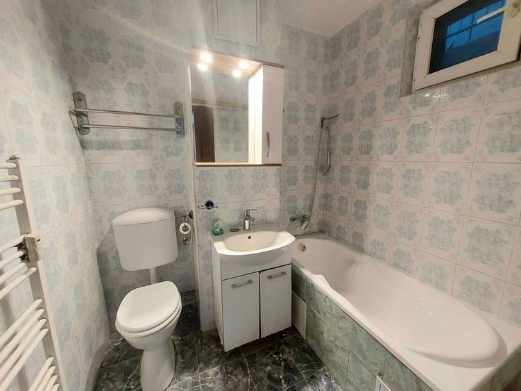 proprietar vand ap.3 camere, decomandate, Calea Sagului , etaj 9, 65 mp - 4