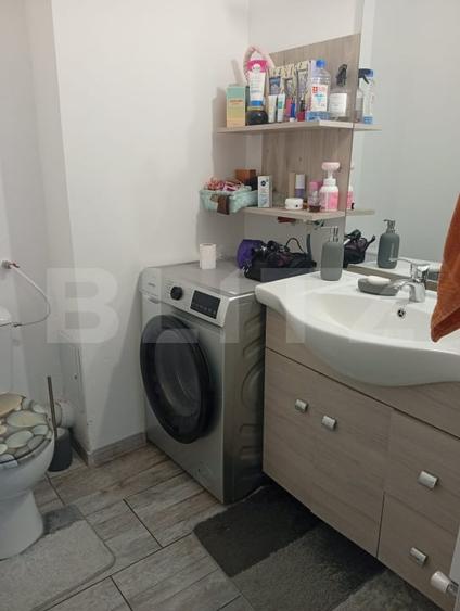 Apartament cu 3 camere semidecomandat, mobilat în Apahida