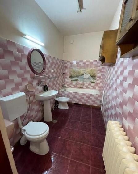 Urgent! 22 Decembrie, apartament la casa ,4 camere, parter - 9