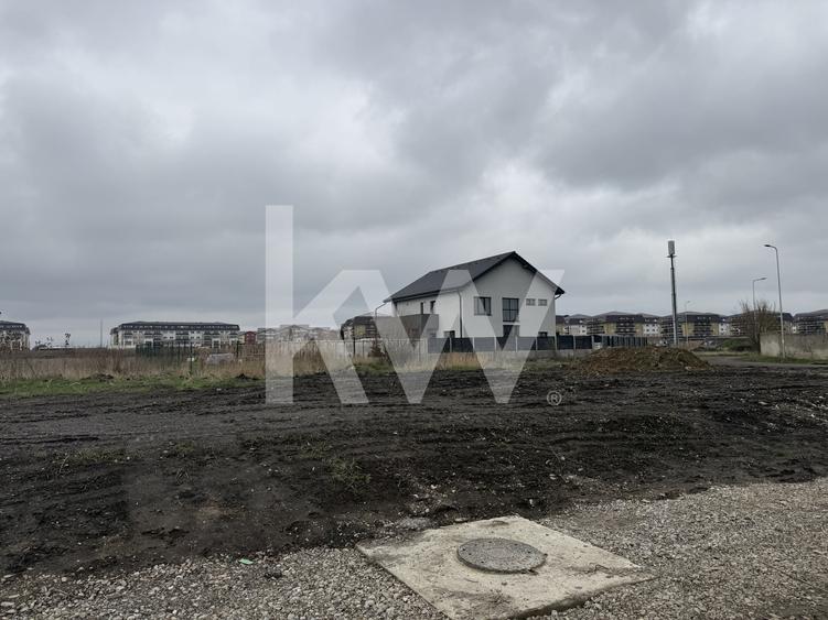 Teren intravilan construibil, utilități complete Str. Cetății - Comision 0 - 11