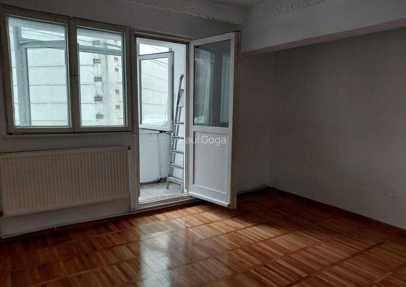 Apartament 2 camere Port, etaj 1/4 3 balcoane, ce...