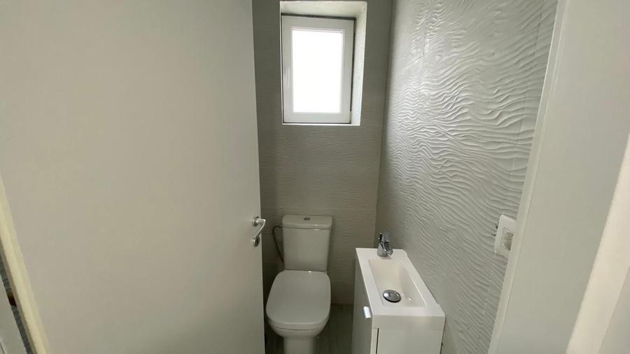 Apartament 3 camere Olimp ideal investitie sau vac - 1