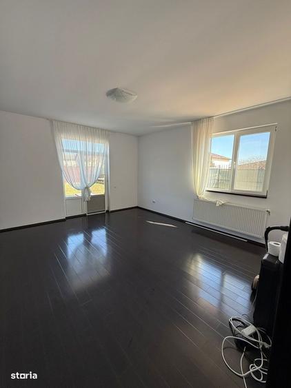 Casa gata de mutat cu teren 500 mp, langa A0, A1 , Bacu , Joita. - 2