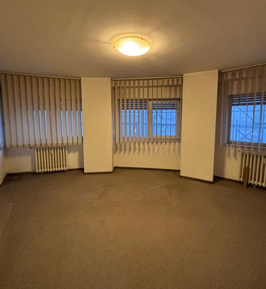 DEC EBAL,stradal ,monolit,locatie exceptionala in centrul capitalei,liber,metrou - 2