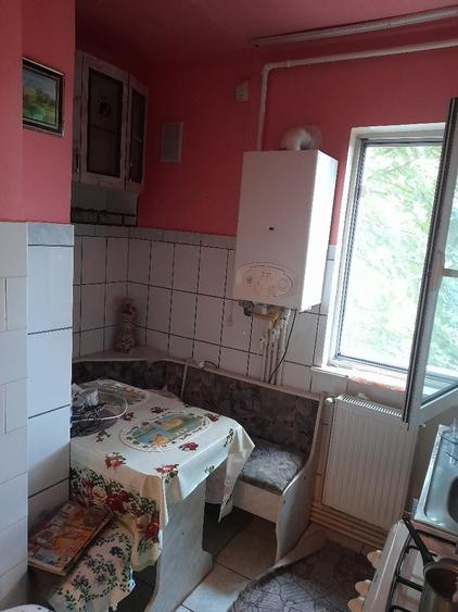 Vand 3 camere decomandat si garaj - 4