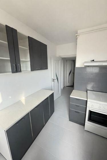 Inchiriez apartament 3 camere - 2