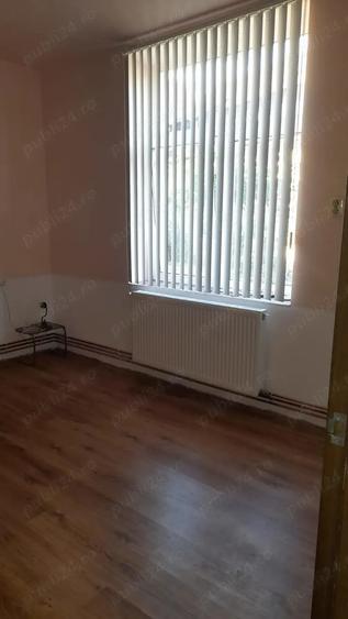 Oferta primaverii, apartament la curte comuna cu doua intrari. - 5