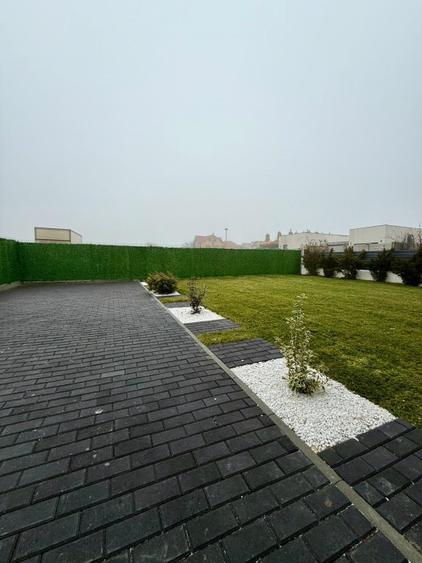 CASA CUMPANA| LA INTRARE| 4 CAMERE| LA GATA| - 5