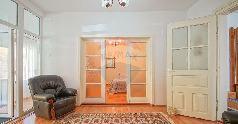 Vila cu farmec istoric in Bu?teni, pensiune sau locuin... - 10