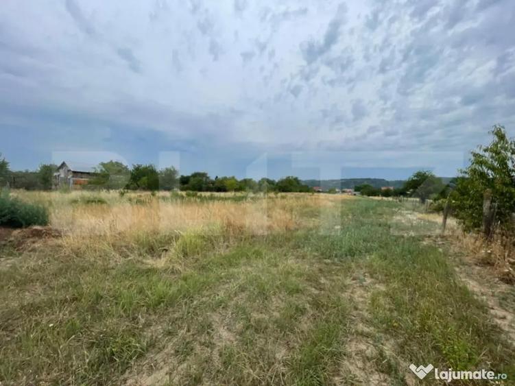 Parcele de teren intravilan de vanzare zona ?i?e?ti, - 1