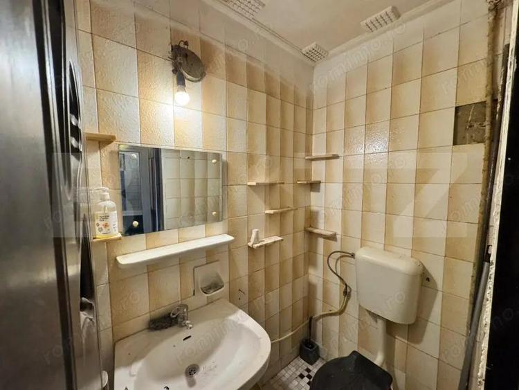 Apartament 4 camere decomandat Valea Rosie , Zona Scoala 29 - 12
