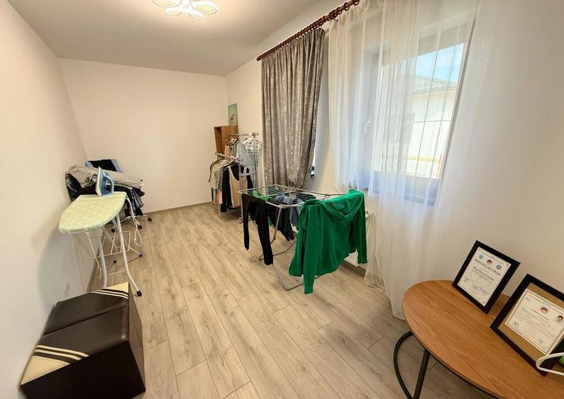 Duplex Mobilat / 5 Camere / 2 Bai / Teren 250 mp - 1