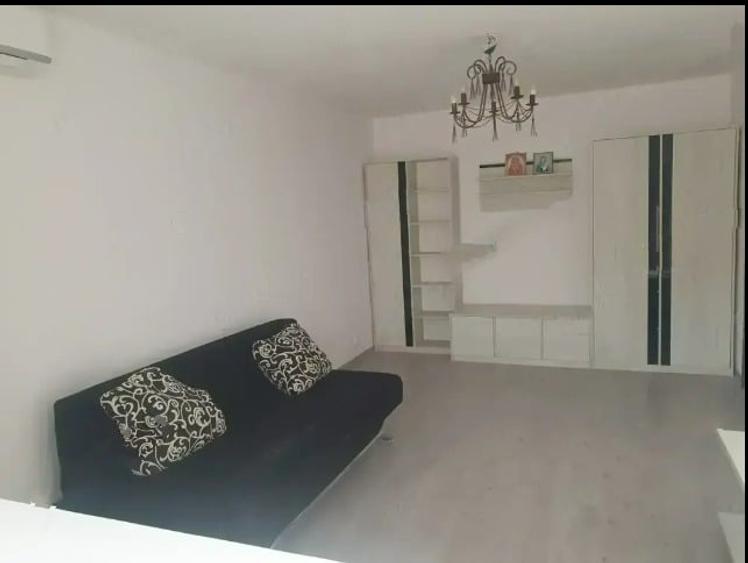 Titan, Auchanl.1982, reabilitat,decomandat,Amenajat,centrala,mobilat utilat - 1