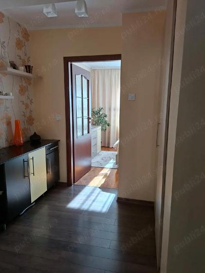 Vand apartament cu 3 camere in Tudor,strada Livezeni. - 1