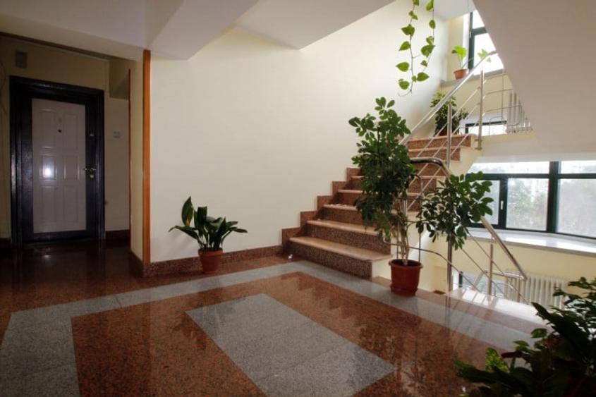 Piata Unirii - Fantani - 4 camere, decomandat, 98 mp, - 9