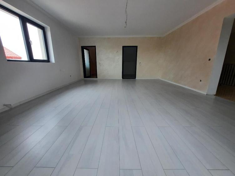 FARA COMISIOANE casa P+M cu 5 camere mari 4 bai 3 dresinguri finisata LA CHEIE - 7