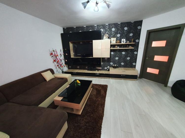 Apartament central Rm. Valcea, 2 camere - renovat - 6