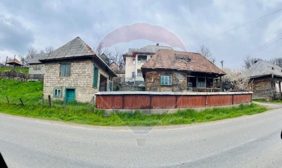 Casa / Vila cu 2 camere de vanzare - 1