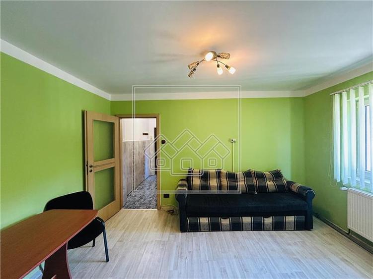 Apartament cu 2 camere nedecomandat în Cedonia