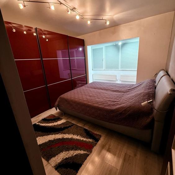 Apartament 3 camere,2 bai,decomandat,zona Politie - 3