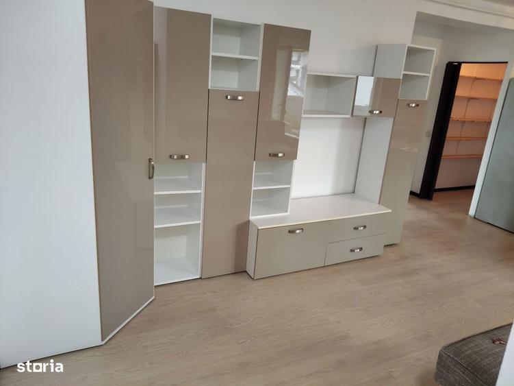 Urgent vand Studio 53 Mp langa mall Coresi eta1 Mobilat utilat Liber! - 8