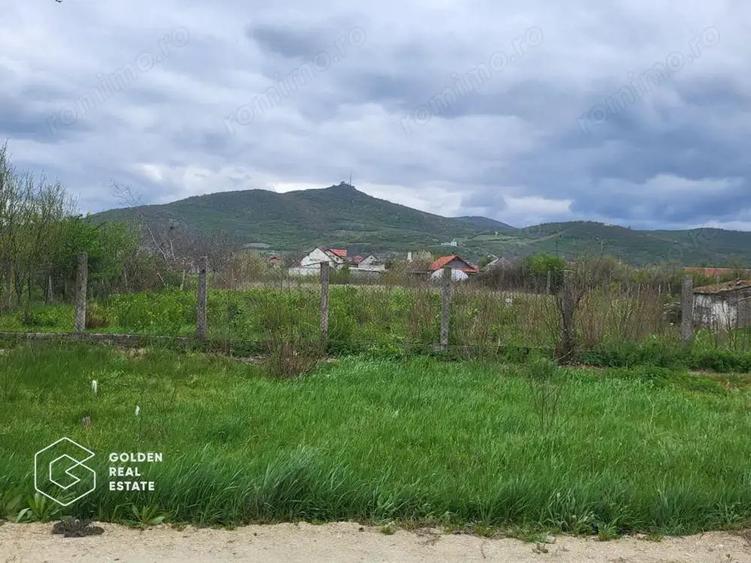 Teren intravilan, comuna Siria - 1