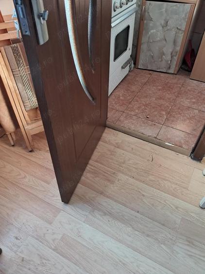 Titan, Piata 1 Decembrie 1918, str. Postavarul, - 4