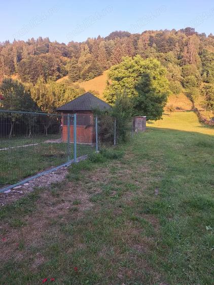 Vanzare casa de vacanta + teren in Moieciu de Jos(jud.Brasov) - 2