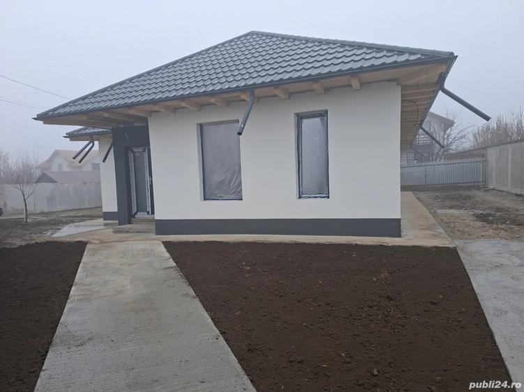 Vand casa Sendreni! Zona Buna! Toate utilitatile! - 1