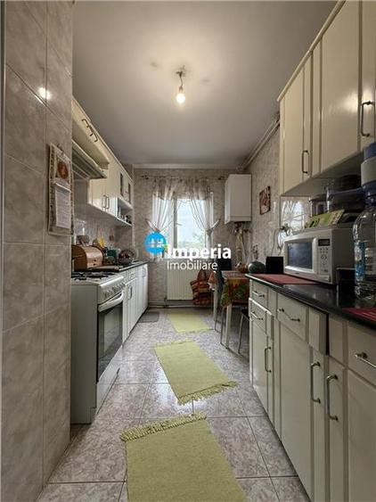 Apartament 4 cam, semi - decomandat, de vanzare zona Tatarasi - Dispecer - 7