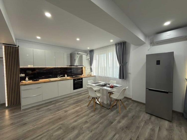 Apartament cu 2 camere decomandat în Trivale