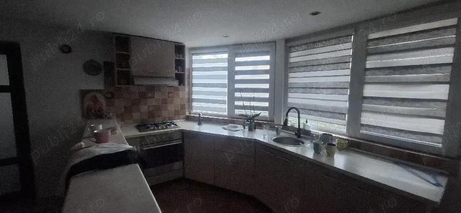 Inchiriez apartament 2 camere la curte - 1