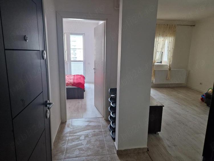 Inchiriez apartament cu 2 camere - 1