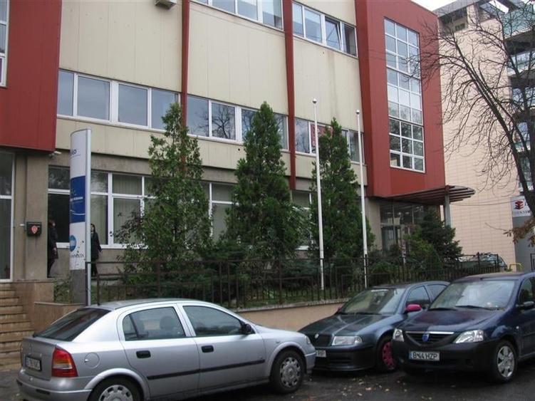 Vanzare cladire de  birouri in zona linistita - 1