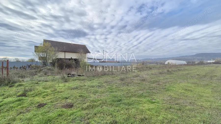 Vanzare teren extravilan, situat in Targu Jiu, strada Slobozia - 7